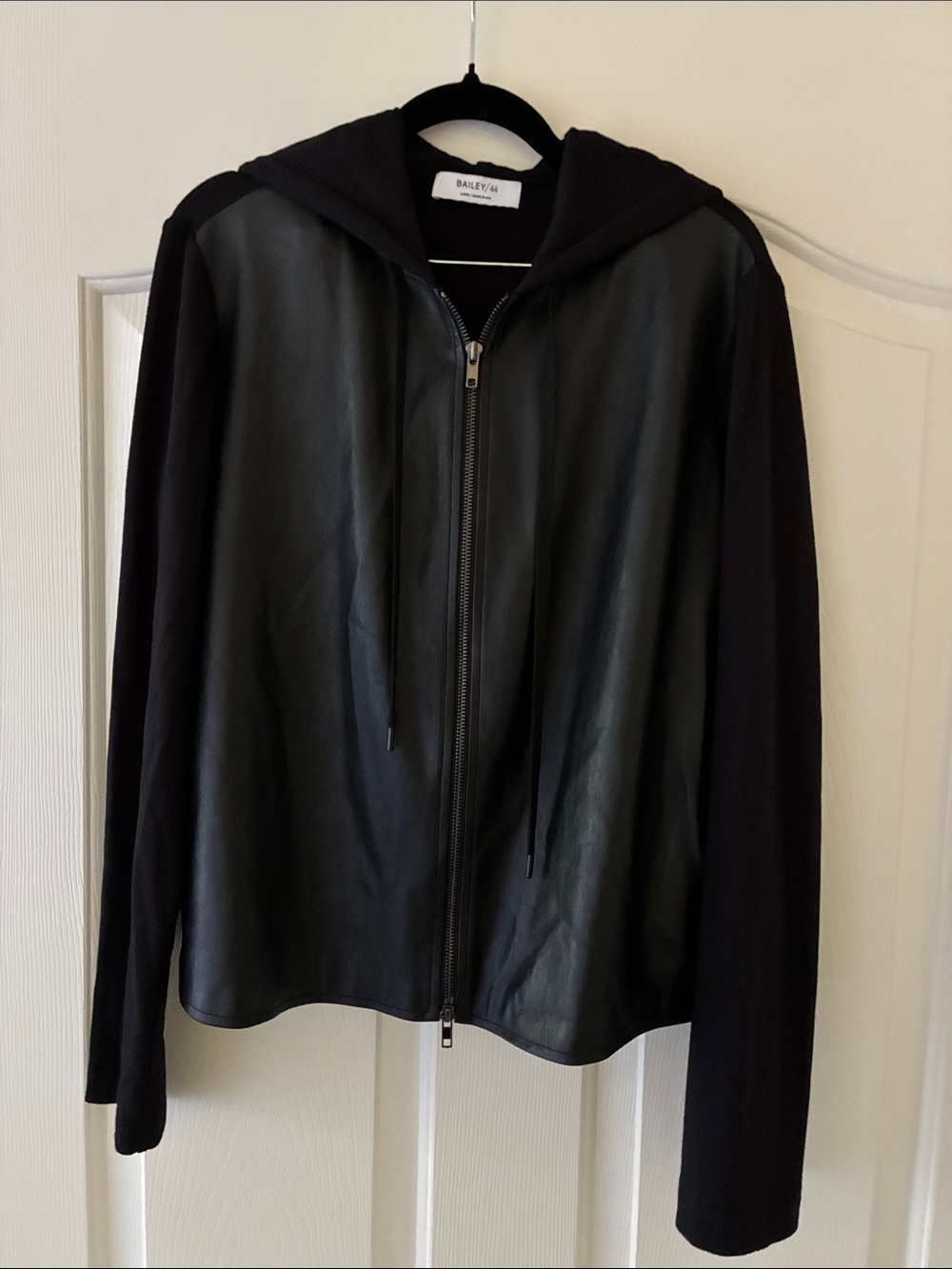 Bailey 44 Black Top with Branded Neck Label